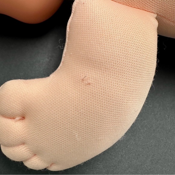 Vintage 1989 Mattel Magic Nursery Baby Doll Blue Eyes Toy 13” - Picture 8 of 10